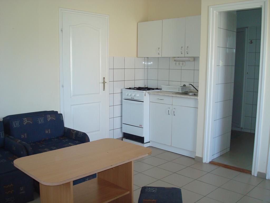 Termal Kemping Apartmanok Tiszaujvaros Room photo